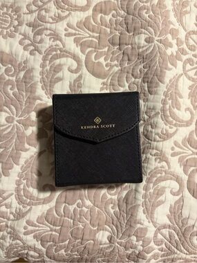 Kendra Scott Black Saffiano-Style Jewelry Pouch with Gold Logo
